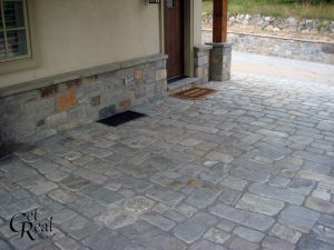 Coyote Gray Tumbled Cobbles